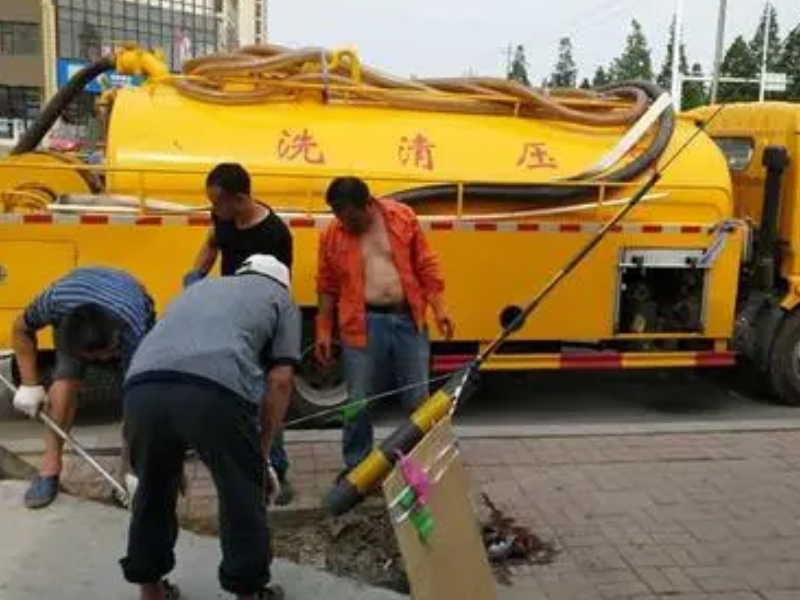 少城路、东城根街、金河路、尊城国际疏通管道、下水道