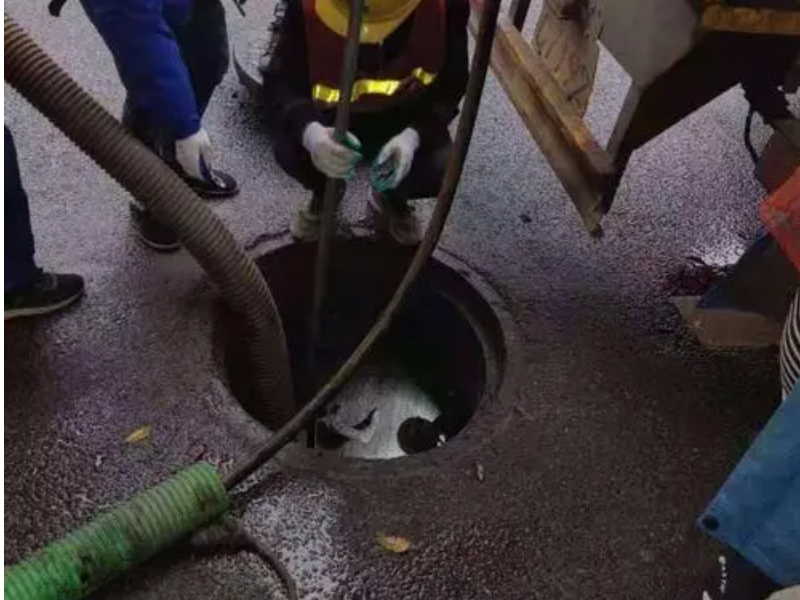 新城市广场东城根街**路王家塘街锦隆时代疏通下水管